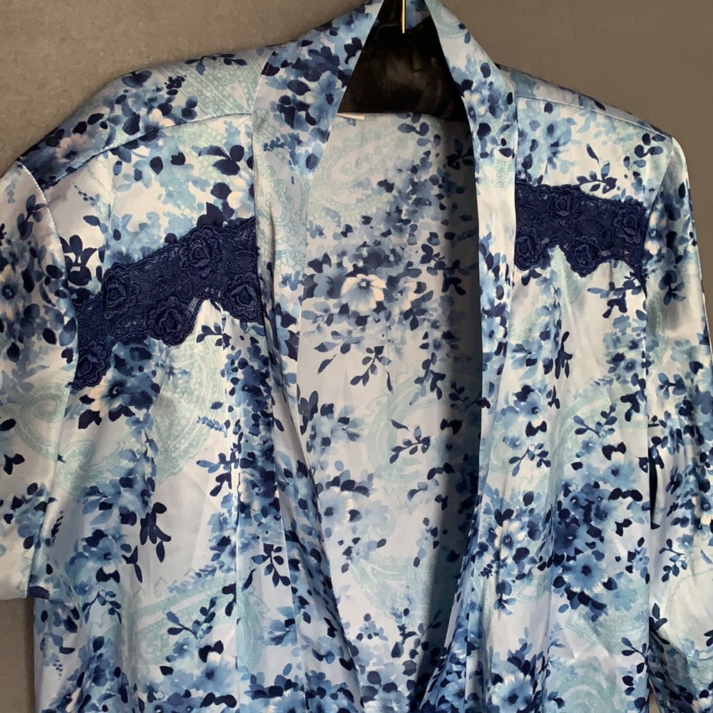Blue patterned robe